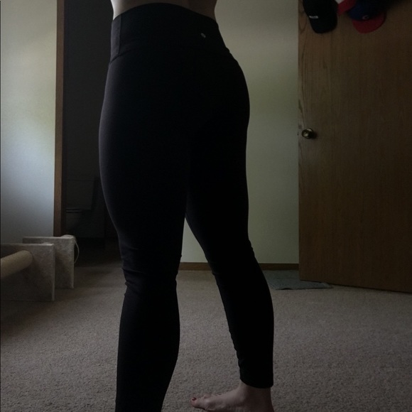 Lululemon Leggings - Black High Rise - Picture 2 of 3